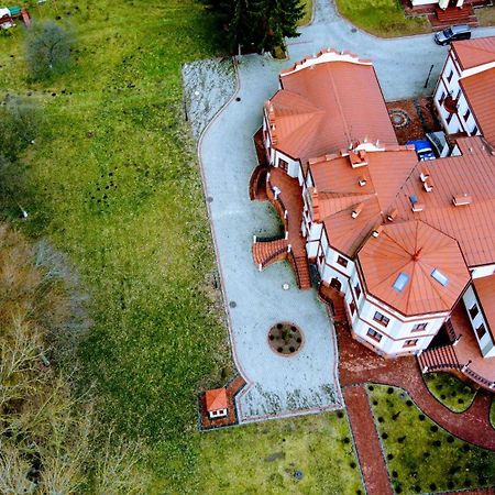 Palac Mysleta Uzdowo Екстериор снимка