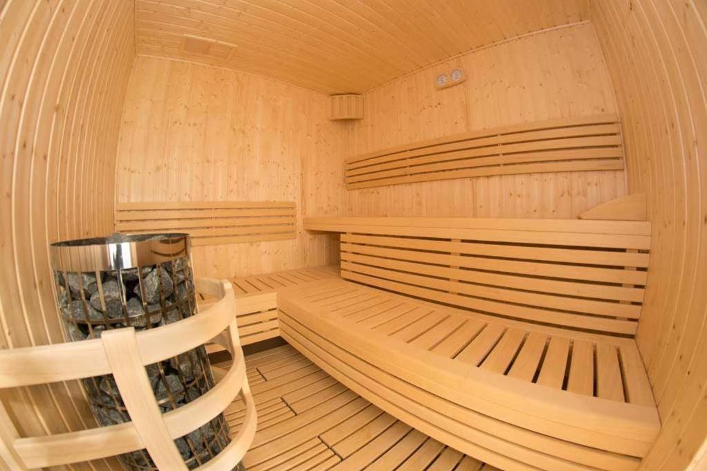 Palac Mysleta Uzdowo Екстериор снимка