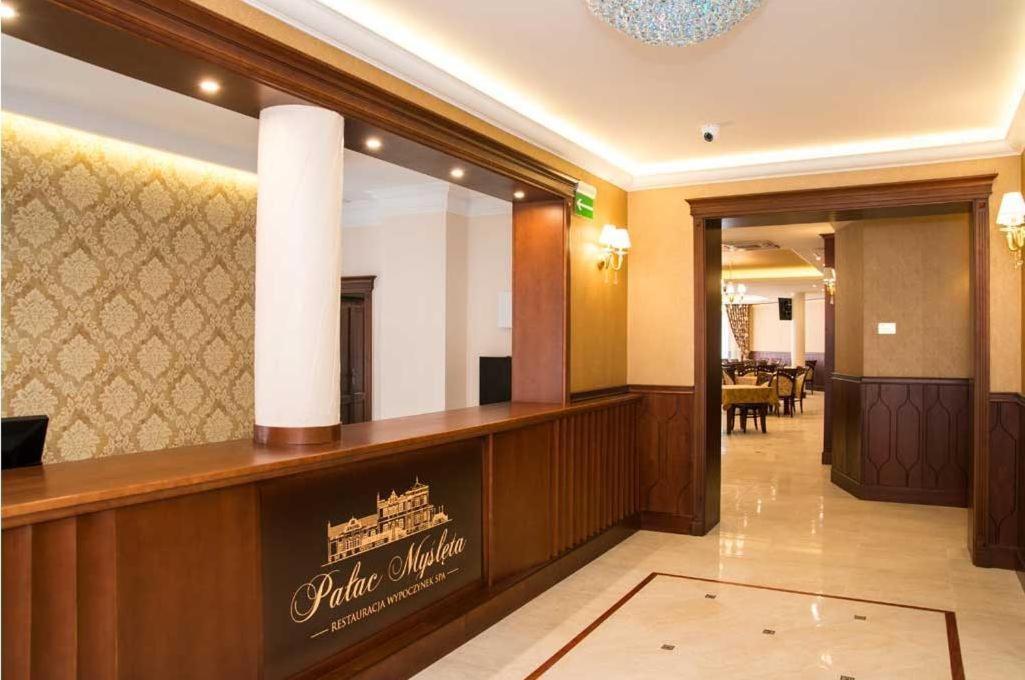 Palac Mysleta Uzdowo Екстериор снимка